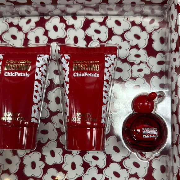 Moschino Cheap and Chic ChicPetals mini giftset
